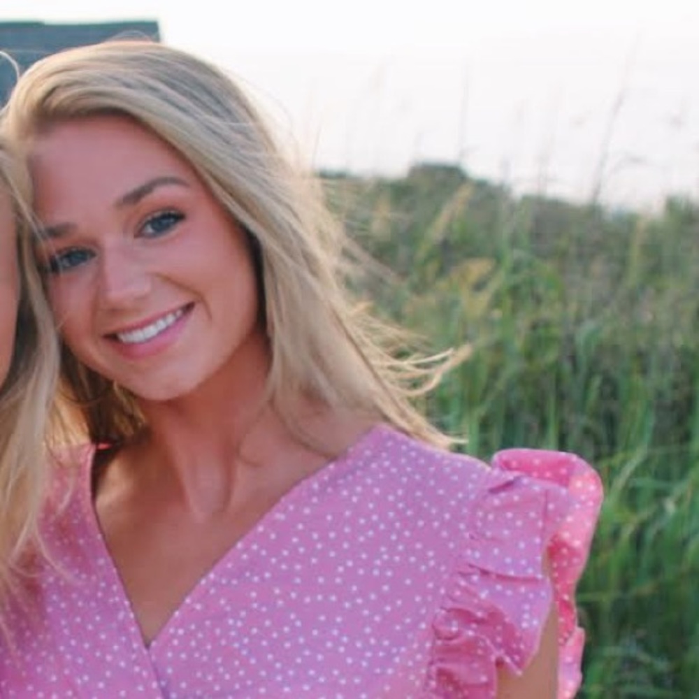 Meet your Posher, Lauren